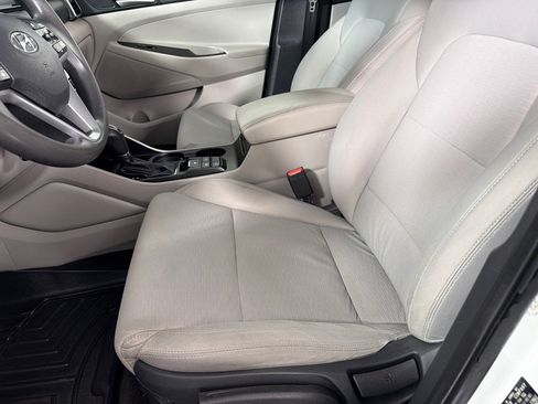 Used 2020 Hyundai Tucson SE AWD/4WD image 11