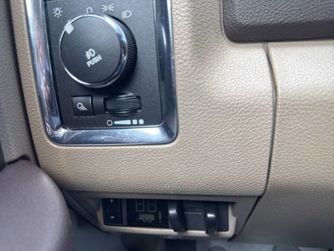 Used 2011 RAM 2500 Laramie w/ Cold Weather Group AWD/4WD image 38