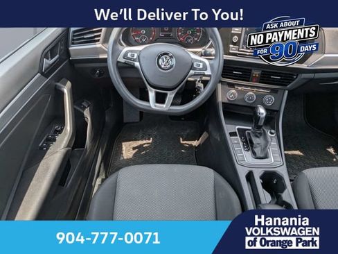 Certified 2021 Volkswagen Jetta FWD image 17