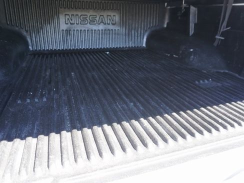 Used 2019 Nissan Frontier SV image 7