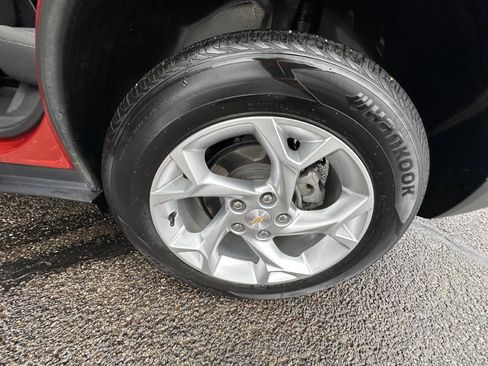 Used 2024 Chevrolet Trax LS w/ LS Convenience Package image 21