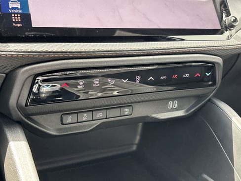 New 2026 Jeep Cherokee Overland AWD/4WD image 23