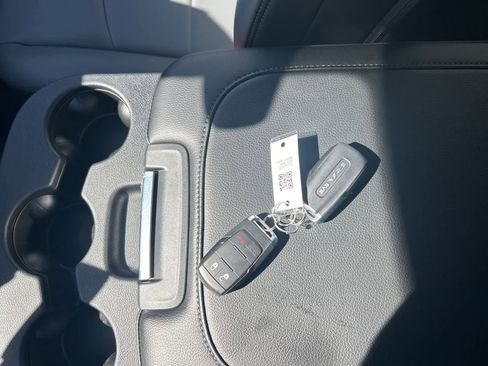 Used 2024 RAM 3500 Tradesman w/ Chrome Appearance Group image 39