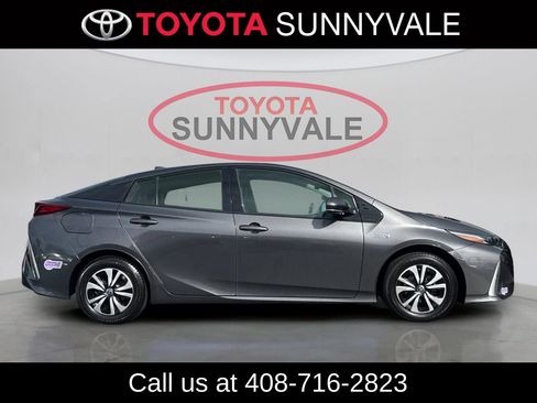 Used 2019 Toyota Prius Prime Premium FWD image 9