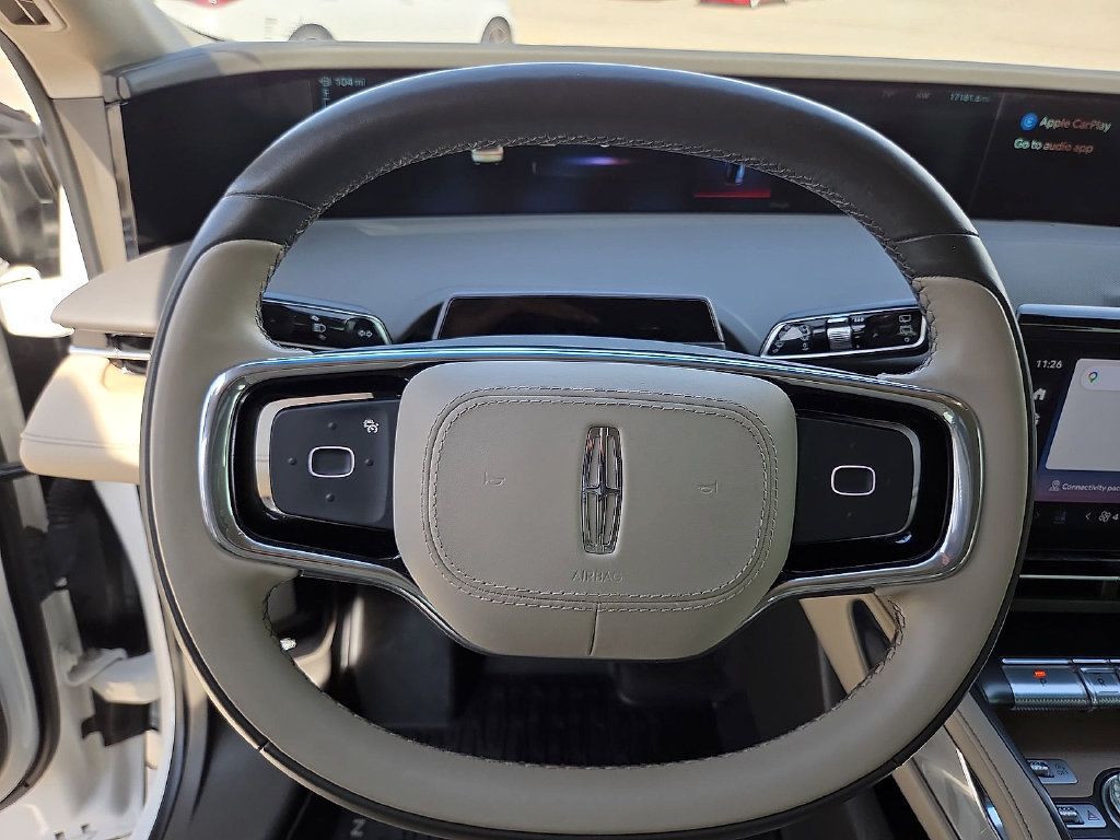 Used 2024 Lincoln Nautilus Reserve AWD/4WD image 21