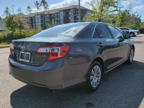 Used 2012 Toyota Camry LE image 6