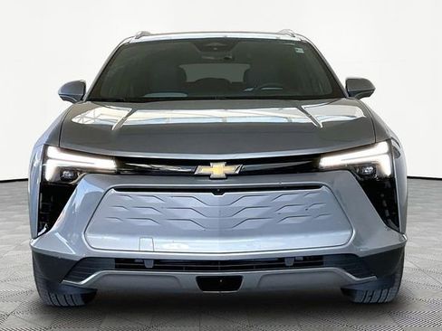 Used 2025 Chevrolet Blazer EV LT image 2