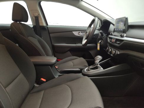 Used 2022 Kia Forte LXS w/ LXS Technology Package image 21