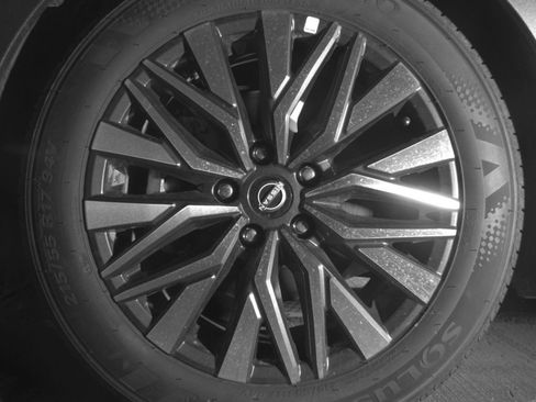 Used 2026 Nissan Altima 2.5 SV FWD image 15