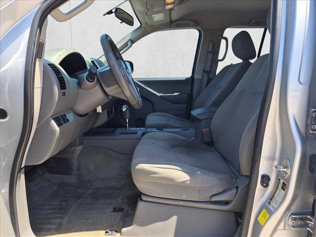 Used 2016 Nissan Frontier SV RWD image 17