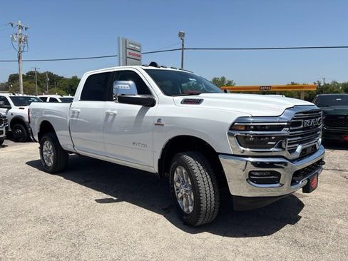 New 2026 RAM 2500 Laramie AWD/4WD image 6