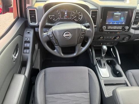 Used 2024 Nissan Frontier SV w/ Technology Package AWD/4WD image 12