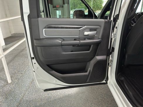 Used 2022 RAM 2500 Big Horn image 11