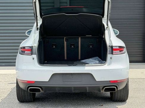 Certified 2021 Porsche Macan AWD/4WD image 10