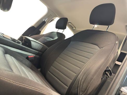 Used 2016 Ford Edge SE AWD/4WD image 16