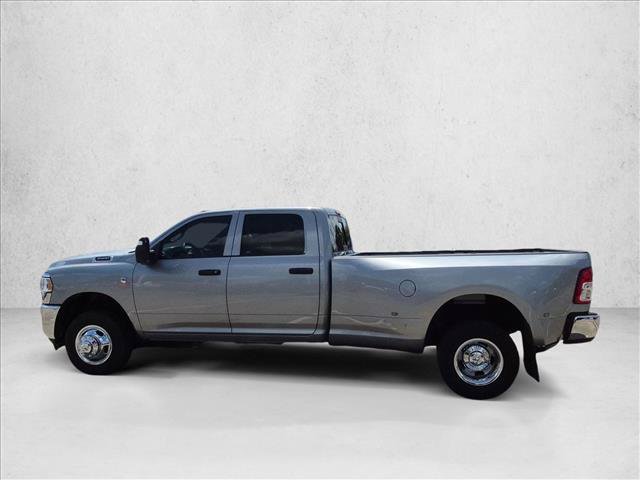 Used 2024 RAM 3500 Tradesman w/ Chrome Appearance Group AWD/4WD image 5