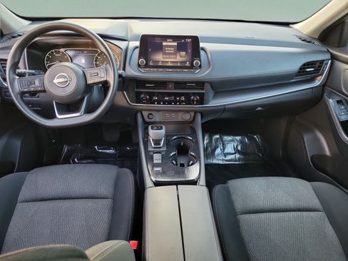 Used 2024 Nissan Rogue SV FWD image 11