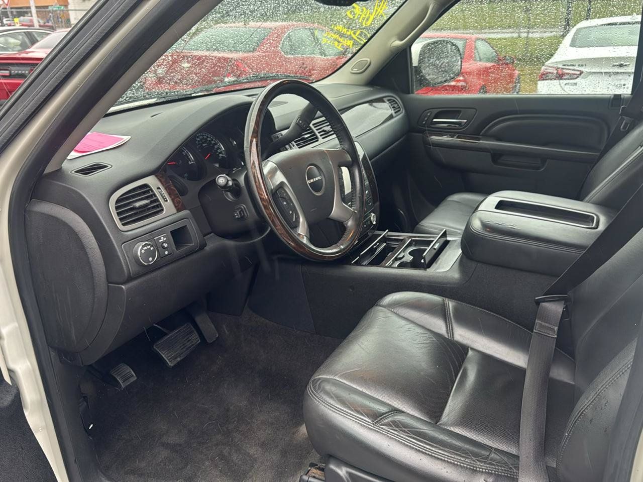 Used 2013 GMC Yukon Denali AWD/4WD image 9