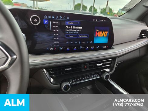 Used 2025 Chevrolet Tahoe LT AWD/4WD image 30