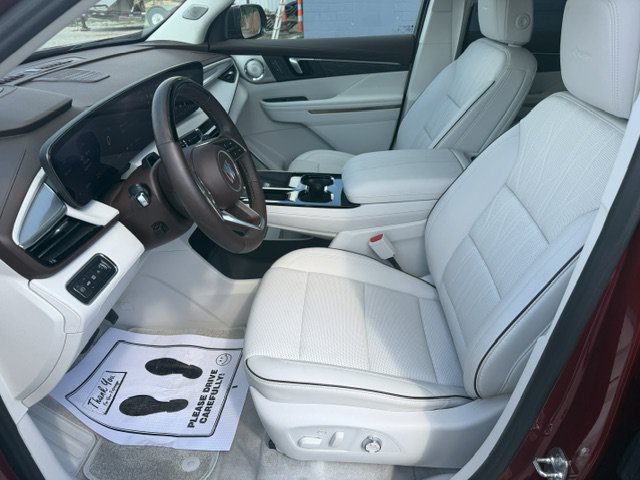 Used 2025 Buick Enclave Avenir w/ Super Cruise Package FWD image 15