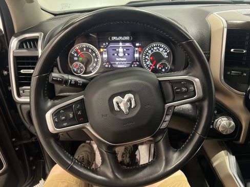 Used 2022 RAM 1500 Laramie AWD/4WD image 8