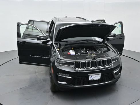 New 2025 Jeep Grand Cherokee Limited AWD/4WD image 36