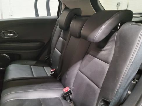 Used 2020 Honda HR-V Touring image 24