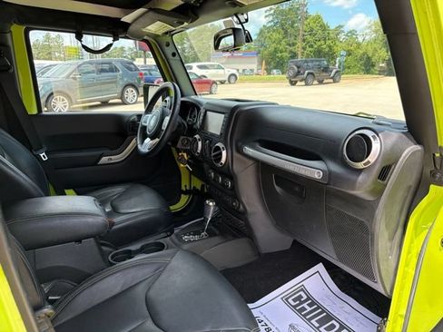 Used 2016 Jeep Wrangler Unlimited Rubicon AWD/4WD image 15