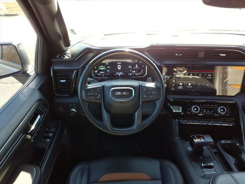 Used 2024 GMC Sierra 1500 AT4 w/ Technology Package image 7