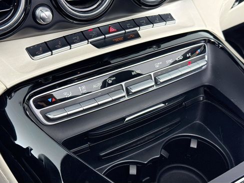 Used 2018 Mercedes-Benz AMG GT Roadster image 17