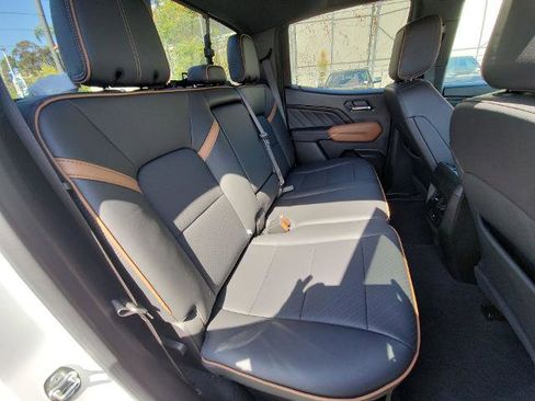 Used 2024 GMC Canyon AT4 w/ AT4 Premium Package AWD/4WD image 26
