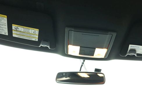 Used 2017 Ford Explorer XLT w/ Equipment Group 202A image 33