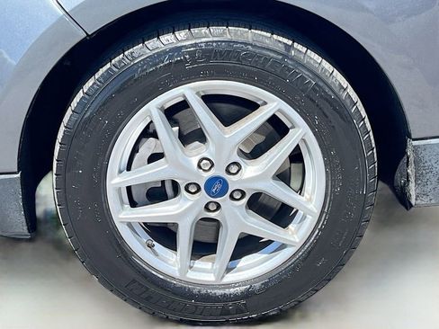Used 2022 Ford Edge SEL w/ Convenience Package AWD/4WD image 30