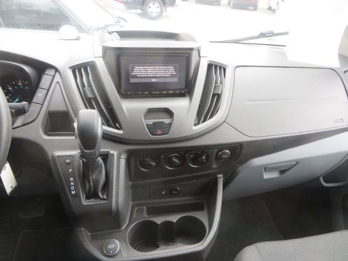 Used 2017 Ford Transit 350 XLT image 13