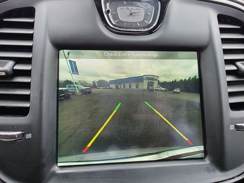 Used 2018 Chrysler 300 S w/ 300S Premium Group image 29