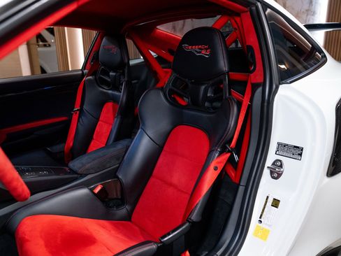 Used 2018 Porsche 911 GT2 RS w/ Weissach Package image 2