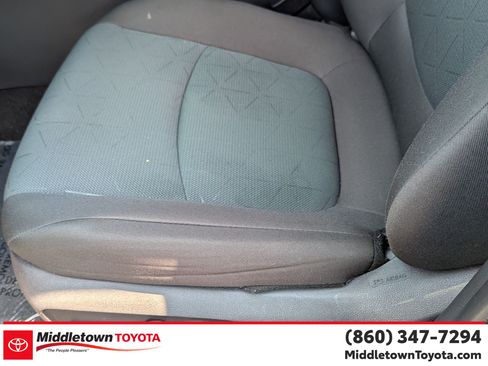 Used 2025 Toyota RAV4 XLE AWD/4WD image 15