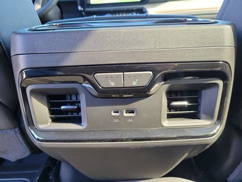 New 2026 GMC Sierra 1500 AT4 w/ AT4 Premium Package AWD/4WD image 16