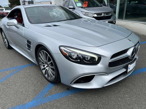 Used 2019 Mercedes-Benz SL 550 image 8