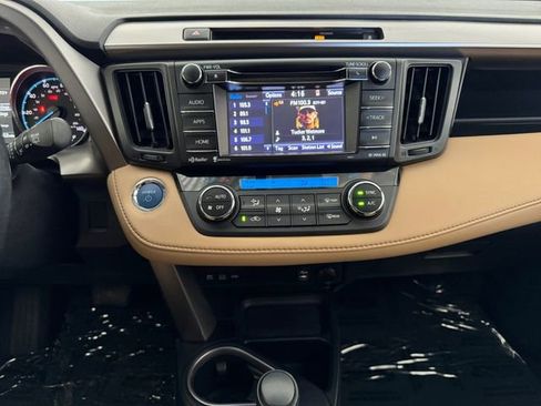 Used 2016 Toyota RAV4 XLE image 3