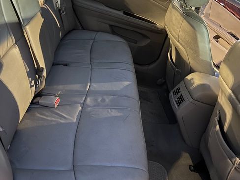 Used 2010 Toyota Avalon XLS image 17