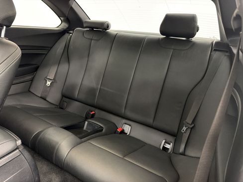 Used 2020 BMW 230i Coupe w/ M Sport Package RWD image 25