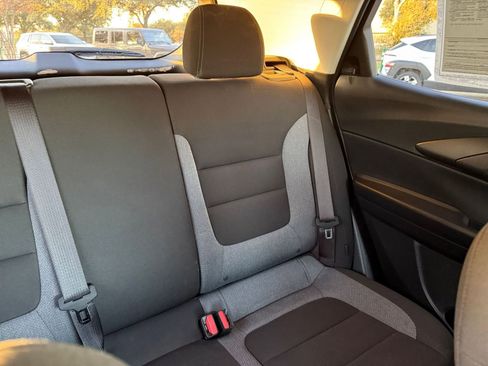 Used 2025 Chevrolet TrailBlazer LT image 37