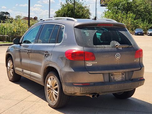 Used 2022 Volkswagen Taos S FWD image 8