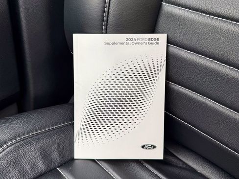 Used 2024 Ford Edge SE w/ Black Appearance Package image 29