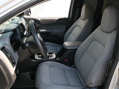 Used 2020 Chevrolet Colorado W/T RWD image 10