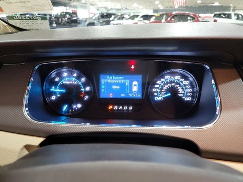 Used 2018 Ford Taurus SE image 29