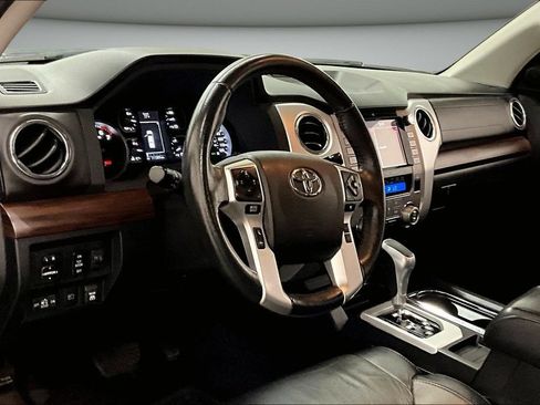 Used 2021 Toyota Tundra Limited w/ Limited Premium Package AWD/4WD image 18