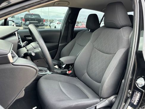 Used 2021 Toyota Corolla LE image 6