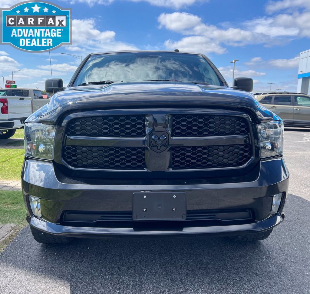Used 2018 RAM 1500 Express w/ Black Ram 1500 Express Group AWD/4WD image 2